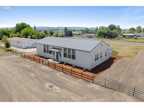 9015 Community Club Rd, Amity, OR, 97101-9506 | Card Image
