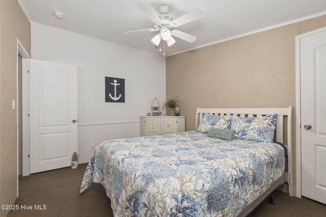 302 Bayview Dr, House other with 3 bedrooms, 2 bathrooms and 1 parking in Harkers Island NC | Image 23
