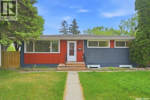 99 Lindsay Dr, Saskatoon, SK, S7H3E4 | Card Image