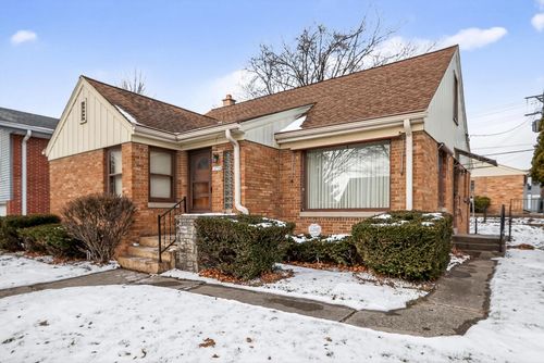 10708 W York Place, Wauwatosa, WI, 53222 | Card Image