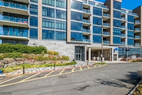 unit-216-15 Morris Ave, Long Branch, NJ, 07740-3802 | Card Image