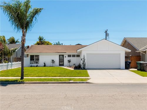9312 Nautilus Dr, Huntington Beach, CA, 92646-4708 | Card Image