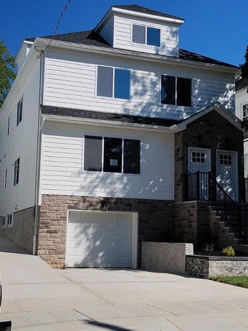 335 Oakland Ave, Staten Island, NY, 10310-2130 | Card Image