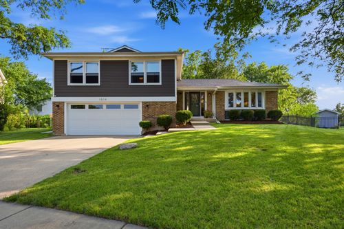 1519 W Raleigh Ct, Arlington Heights, IL, 60004-2309 | Card Image