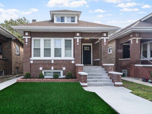 7537 S Clyde Ave, Chicago, IL, 60649-3917 | Card Image