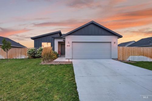 1915 Sw Cooper Ave, Mountain Home, ID, 83647-2848 | Card Image