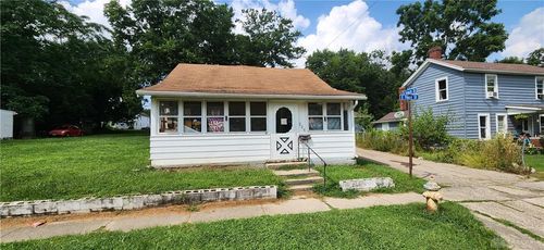 422 E 3rd St, Xenia, OH, 45385-3335 | Card Image
