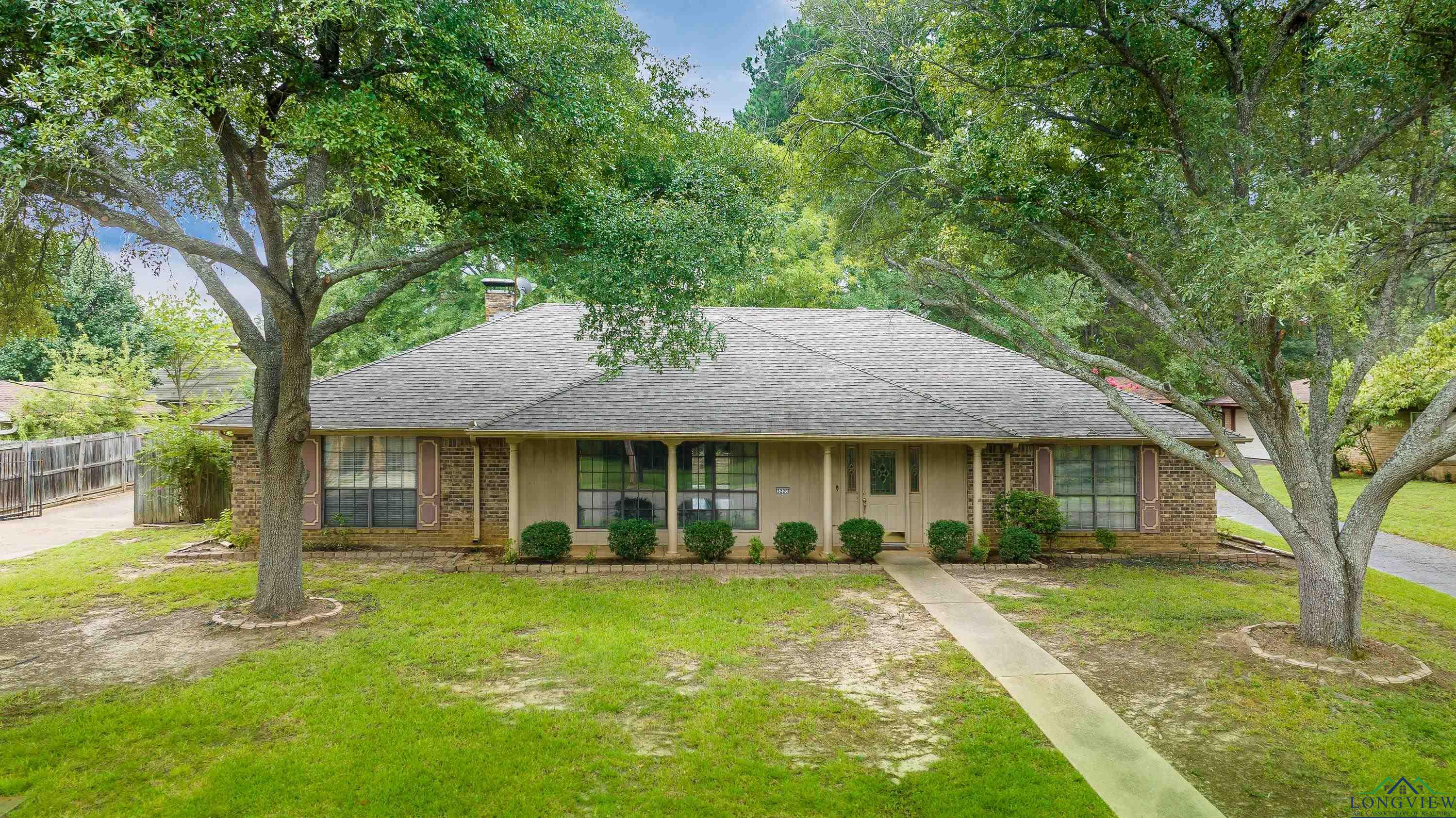 Restview St, Longview, TX 75605