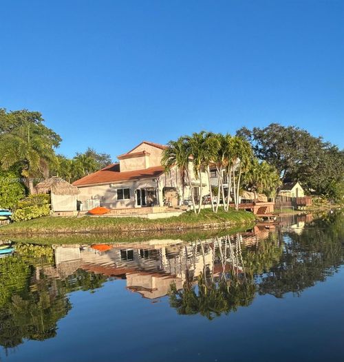 0-2865 Begonia Way, Hollywood, FL, 33026-3614 | Card Image