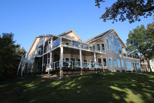 17202 Ross Rd, Spirit Lake, IA, 51360 | Card Image