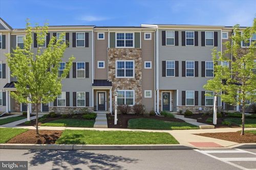 2429 Spring Water Cir, LANCASTER, PA, 17601-2235 | Card Image
