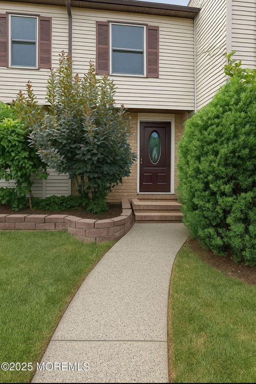 7 Tiger Lilly Ct, Sayreville, NJ, 08872-2109 | Card Image