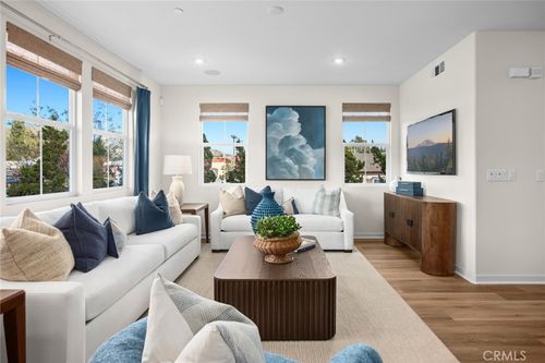 561 Gregory Way, Glendora, CA, 91740-3509 | Card Image