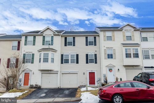 55 Thornberry Dr, MARTINSBURG, WV, 25403-8782 | Card Image