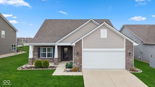 2064 Maplewood Ln, Pendleton, IN, 46064-4803 | Card Image