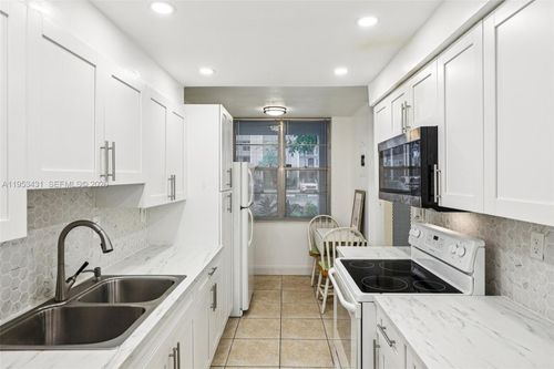 apt-115-2900 Nw 48th Ter, Lauderdale Lakes, FL, 33313-1601 | Card Image