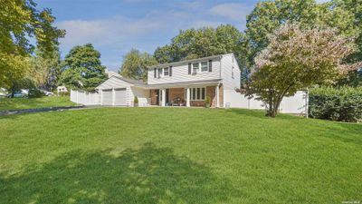 116 Sequoia Drive, House other with 5 bedrooms, 3 bathrooms and null parking in Coram NY | Image 3