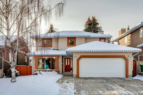 132 Straddock Cres Sw, Calgary, AB, T3H2S7 | Card Image