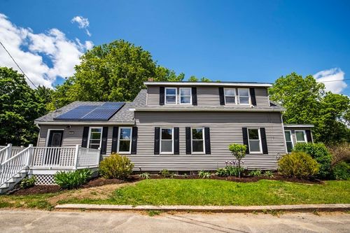 d-50 Newfields Rd, Exeter, NH, 03833 | Card Image