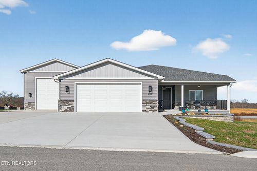 100 Juniper Ln, Crossville, TN, 38555-9803 | Card Image