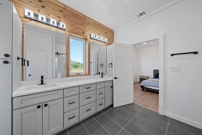111 Starlight Path Path, House other with 4 bedrooms, 4 bathrooms and 2 parking in Red Rock TX | Image 21