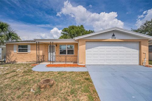 9100 Lunar Ln, PORT RICHEY, FL, 34668-5160 | Card Image