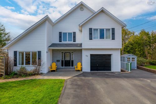 20 Fleet Crt, Bedford, NS, B4A4J8 | Card Image