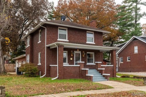 402 W Church St, Benton, IL, 62812-1417 | Card Image