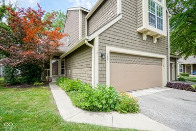 7501 Chatterton Drive, Condo with 2 bedrooms, 2 bathrooms and null parking in Indianapolis IN | Image 1