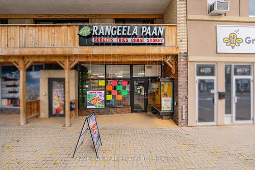 4681 Queen St, Niagara Falls, ON, L2E2L9 | Card Image
