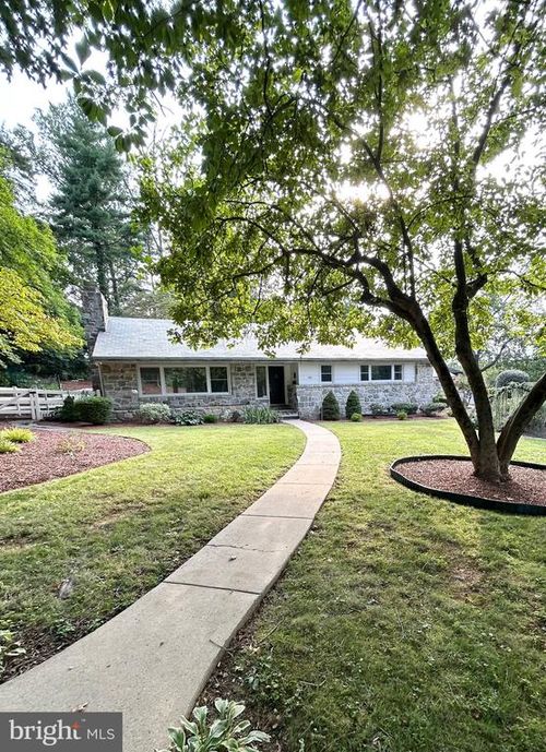 1100 Wyomissing Blvd, WYOMISSING, PA, 19610-2512 | Card Image