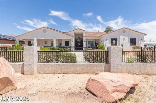 60 N Fogg St, Las Vegas, NV, 89110-5143 | Card Image