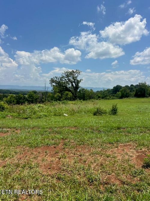 5087 Gregory Rd, Greenback, TN, 37742-7500 | Card Image