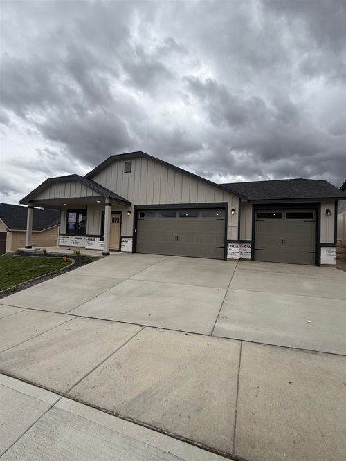18160 E Barclay Ct, Spokane Valley, WA, 99016-8866 | Card Image