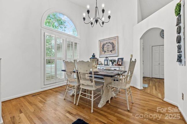 Dining area | Image 14