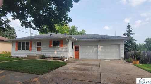 610 N 7th, New Ulm, MN, 56073 | Card Image