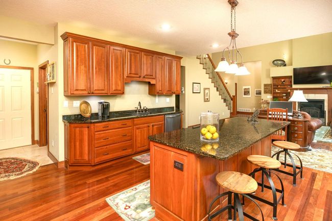 Kitchen tons of cabinets | Image 15