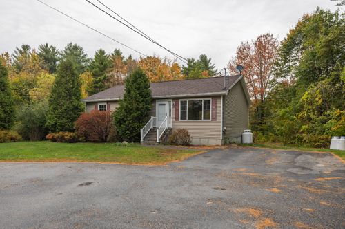 11 Alec Street, Lewiston, ME, 04240 | Card Image