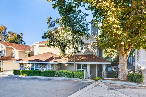 704 Chandler W, Highland, CA, 92346-5488 | Card Image