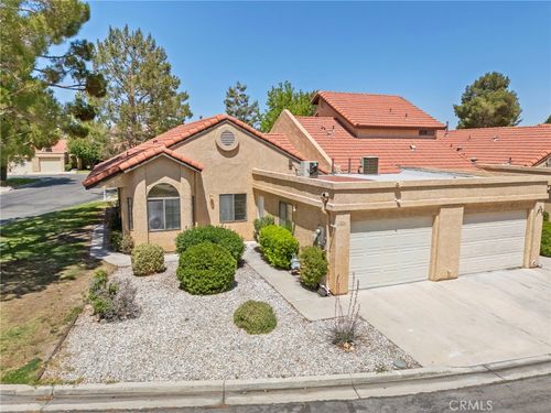 19022 Cedar, Apple Valley, CA, 92308 | Card Image