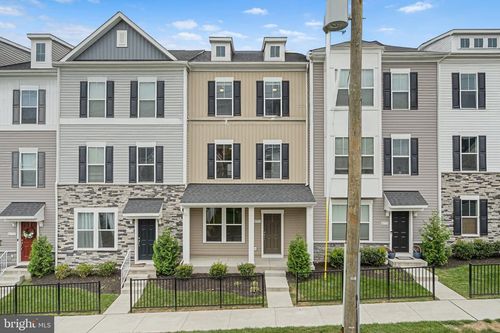 43733 Hay Rd, Ashburn, VA, 20147-3612 | Card Image
