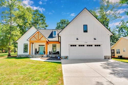 2754 Emperor St, Claremont, NC, 28610-7435 | Card Image