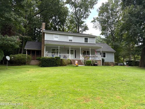 101 Hughes Ln, New Bern, NC, 28560-9472 | Card Image