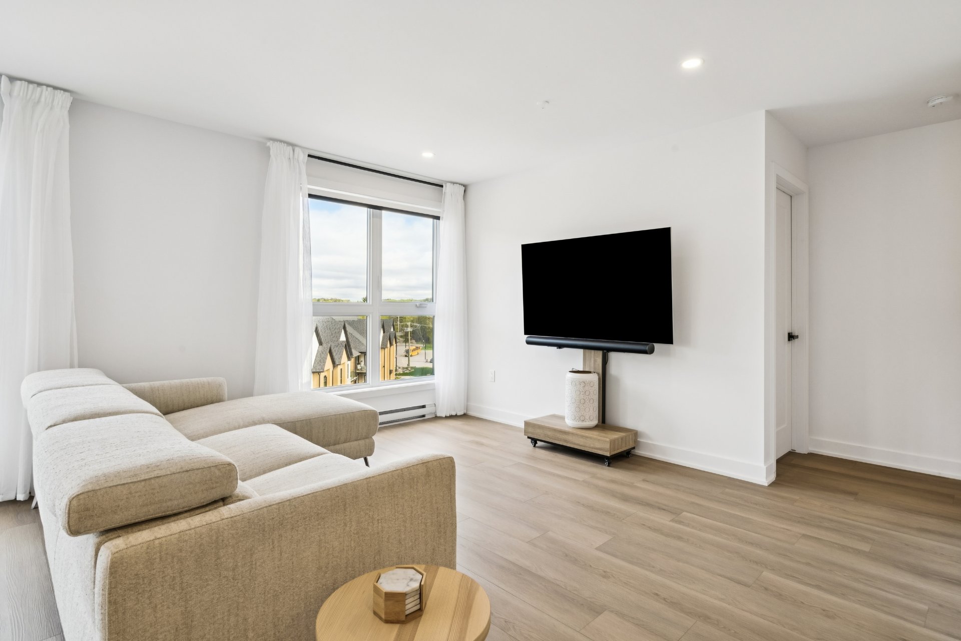 Residential Lease in Sainte-Agathe-des-Monts 3