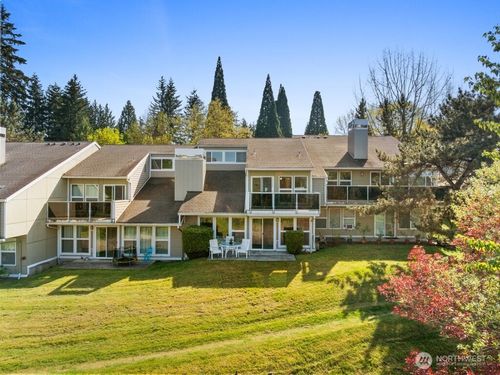 15662 Ne 70th Ct, Redmond, WA, 98052-4305 | Card Image