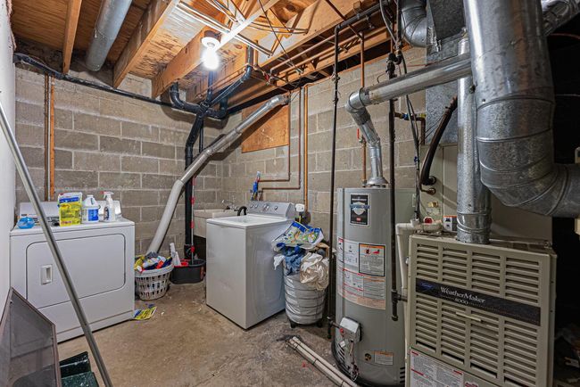 91 Glen Dr, Condo with 2 bedrooms, 2 bathrooms and null parking in Worthington OH | Image 33