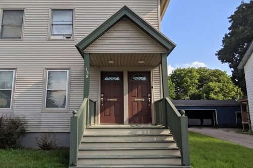 138 Maple St, Rutland, VT, 05701-2814 | Card Image