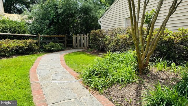 2015 Soapstone Dr, House other with 4 bedrooms, 5 bathrooms and null parking in RESTON VA | Image 61