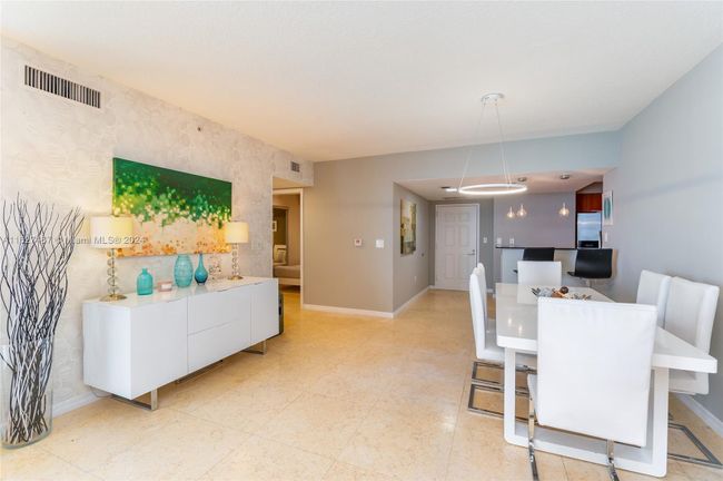 2906 - 16699 Collins Ave, Condo with 3 bedrooms, 2 bathrooms and null parking in Sunny Isles Beach FL | Image 16