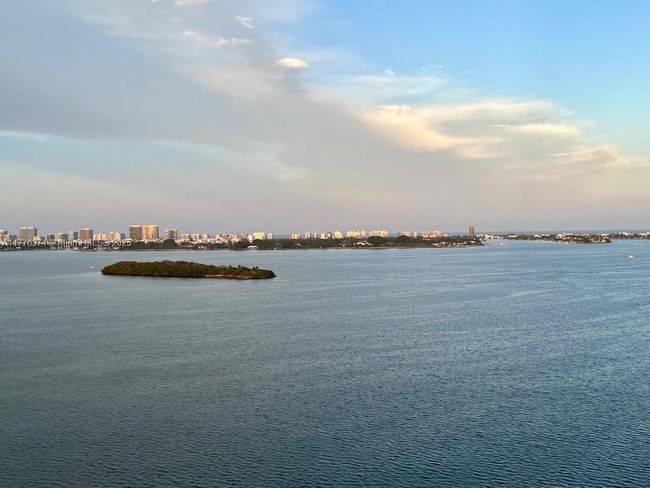 APT-2001 - 4000 Towerside Ter, Condo with 2 bedrooms, 2 bathrooms and null parking in Miami FL | Image 19